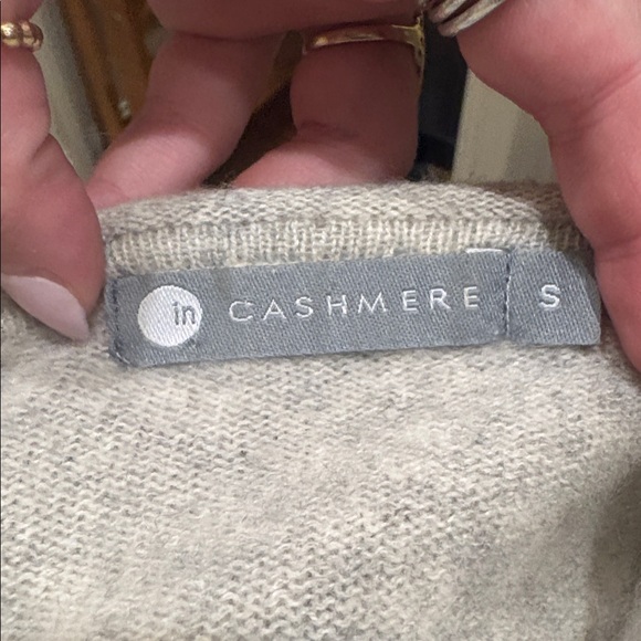 InCashmere Light Gray Crew Neck Sweater - Picture 2 of 4